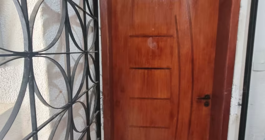 Lindo apartamento com 2/4, armários, 55m2 - Resgate