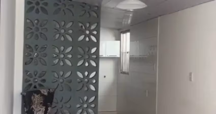 Aluguel quarto e sala, 55m2 piso porcelanato 1 vaga condomínio com portaria 24 h-  cabula
