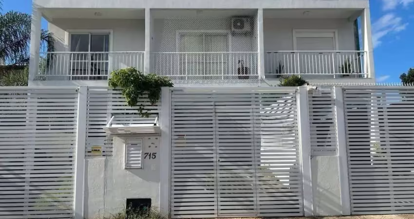 Casa em condomínio fechado com 2 quartos para alugar no Rio Tavares, Florianópolis 