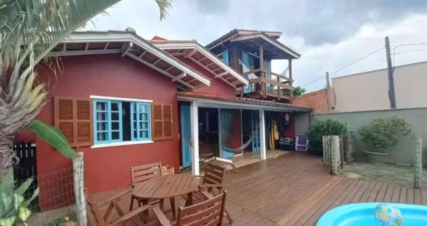 Casa com 3 quartos para alugar no São João do Rio Vermelho, Florianópolis 