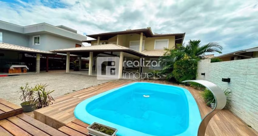 Casa com 3 quartos para alugar no Sambaqui, Florianópolis 