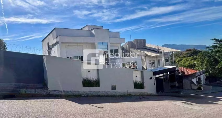 Casa com 4 quartos à venda no Estreito, Florianópolis 