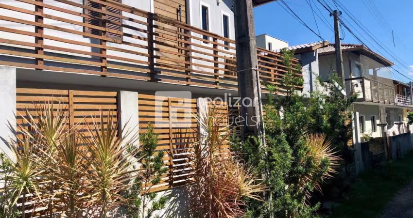 Casa com 3 quartos para alugar na Barra da Lagoa, Florianópolis 