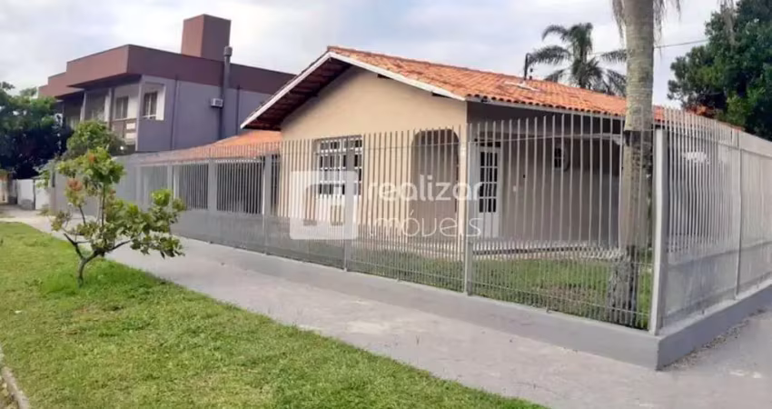Casa com 4 quartos para alugar no Daniela, Florianópolis 