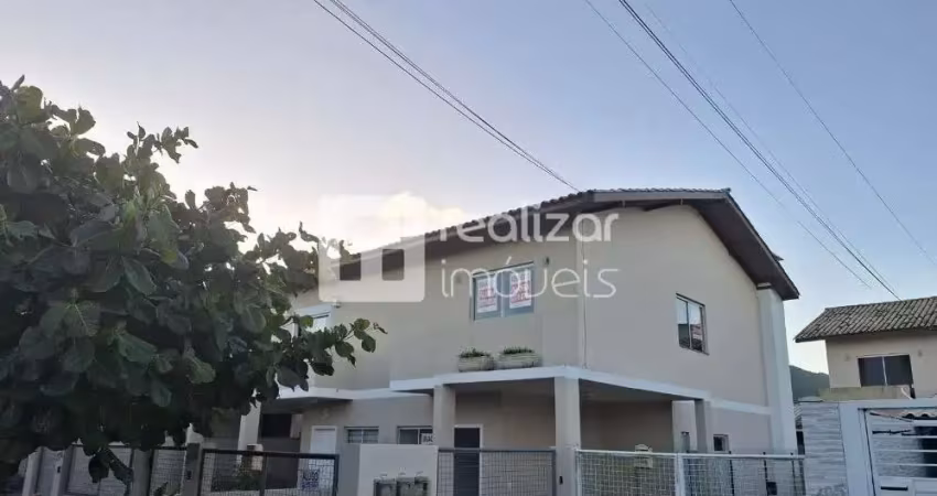 Casa com 3 quartos para alugar no São João do Rio Vermelho, Florianópolis 