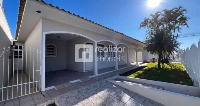 Casa com 3 quartos para alugar no Barreiros, São José 