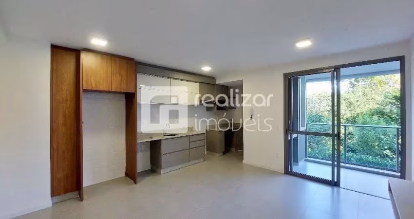 Apartamento com 3 quartos para alugar no Cacupé, Florianópolis 