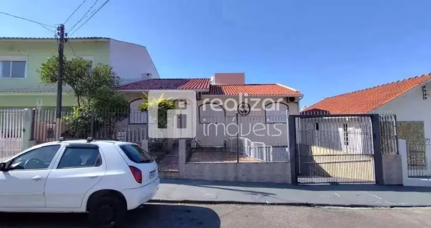 Casa com 4 quartos para alugar no Coloninha, Florianópolis 