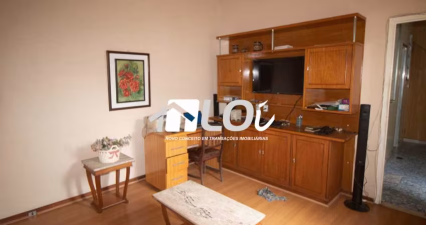 Excelente casa semi luxo
