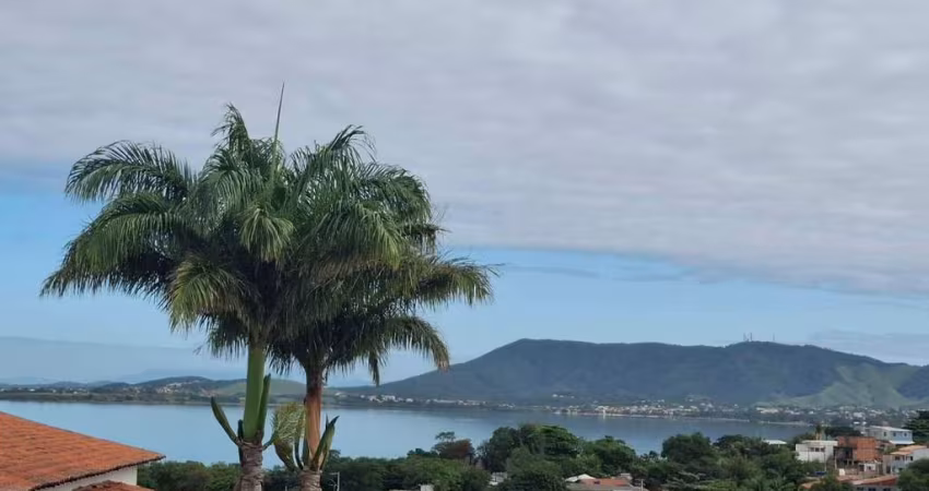 Cobertura com vista incrível, em São Pedro da Aldeia,  Poço Fundo.