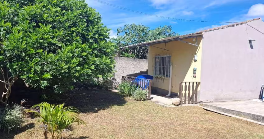 Casa com Pomar na Rua do Fogo. São Pedro da Aldeia-RJ