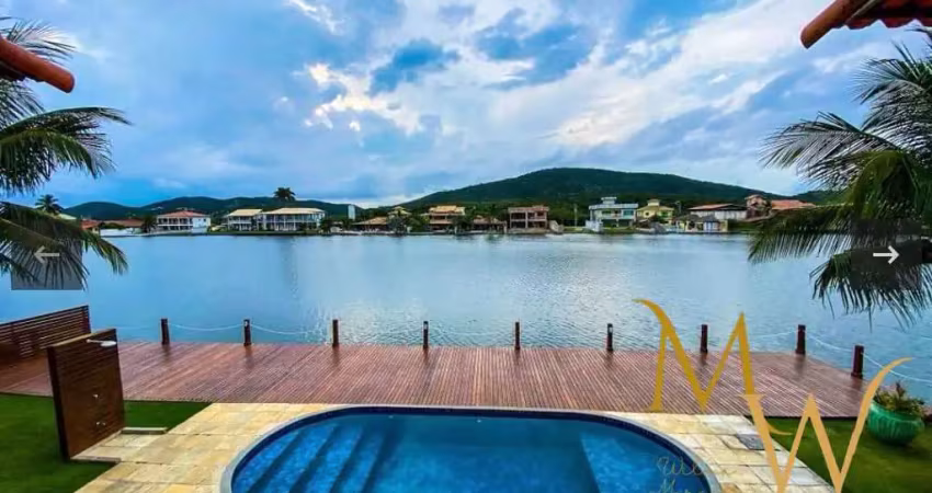 Casa com 2 suítes- Conforto à Beira do Canal no Peró.