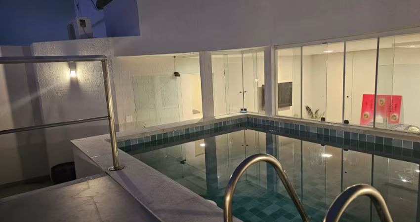 linda cobertura 3 suítes no caminho das árvores com piscina