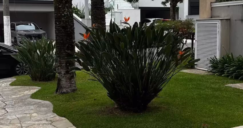 Casa em condomínio fechado com 4 quartos à venda no Arujá 5, Arujá 