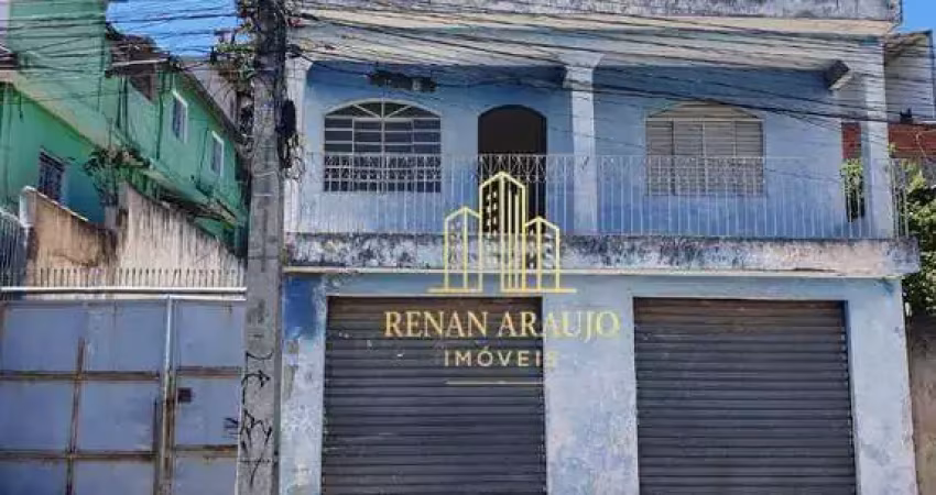 Casa espaçosa com salão comercial e quintal amplo em francisco morato – próxima a comércios e transporte
