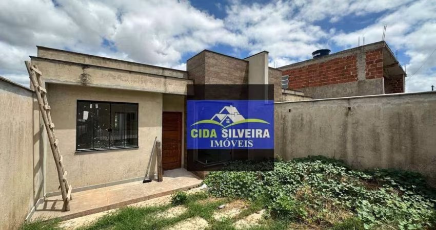 Casa com 3 dormitórios à venda por R$ 450.000,00 - Jardim dos Alfineiros - Juiz de Fora/MG