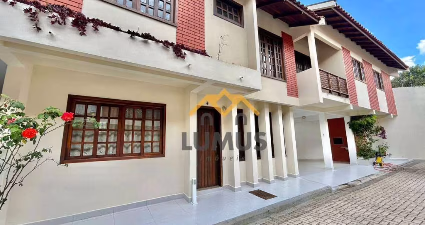 Sobrado com 4 dormitórios à venda, 200 m² por R$ 779.900,00 - Santa Quitéria - Curitiba/PR
