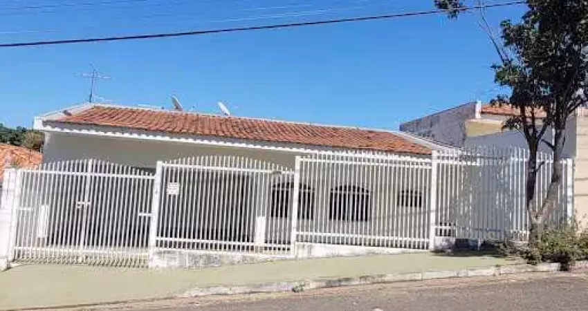 Casa com 3 quartos à venda no Jardim Ohara, Marília 