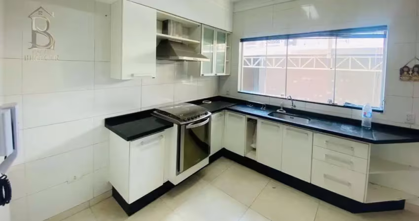 Casa com 2 quartos para alugar no Centro, São João Del Rei 