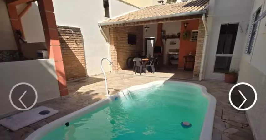 Excelente  casa a venda com ponto comercial e ótima localização