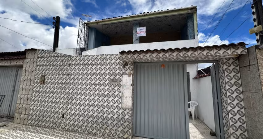 Casa em Santa Lúcia - 02 casas por 290 mil - Maceió-AL