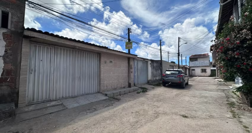 Casa com 02 quartos e 120m² na Santa Amélia - Maceió - AL