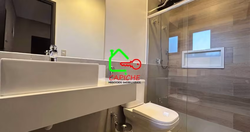Casa de Luxo em Condomínio: 4 quartos, 4 suítes, 4 salas, 8 banheiros, 6 vagas, 750m² em Vinhedo-SP, Caixa D´água.