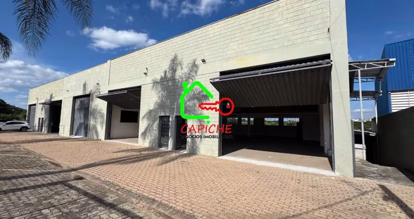 Galpão Industrial para Locação em Vinhedo-SP, Bairro Pinheirinho: 3 Salas, 4 Banheiros, 8 Vagas de Garagem, 600m² - Imperdível!
