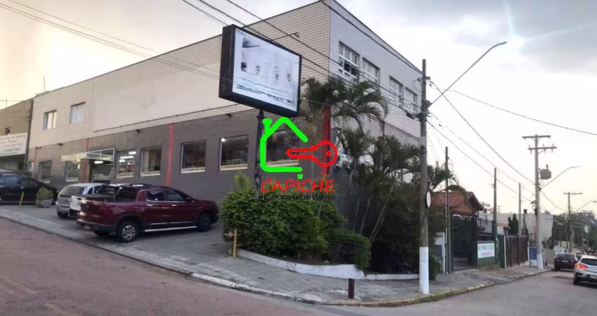 Barracão Comercial no Centro de Vinhedo-SP: 4 salas, 4 banheiros, 11 vagas, 297 m² de área. Venha conferir!