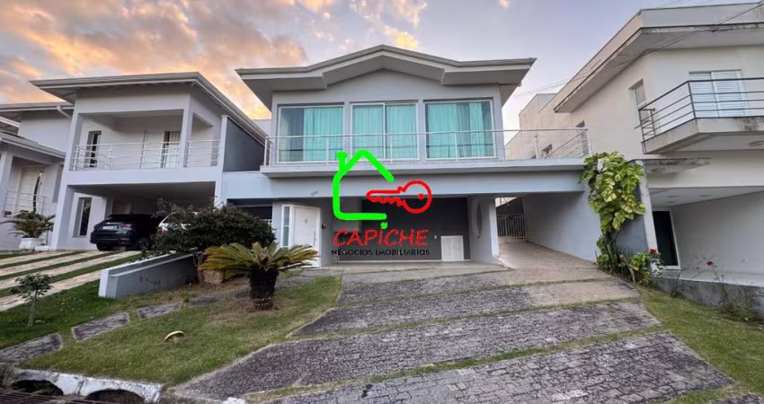 Casa em condomínio no Pinheirinho, Vinhedo-SP: 4 quartos, 4 suítes, 2 salas, 6 banheiros, 6 vagas de garagem, 302m².