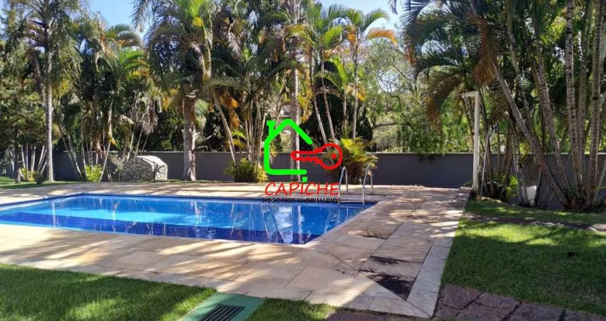 Aluguel de Casa de Luxo em Condomínio de Vinhedo-SP, Caixa D´água! 3 Quartos, 3 Suítes, 2 Salas, 4 Banheiros, 5 Vagas, 380m²!