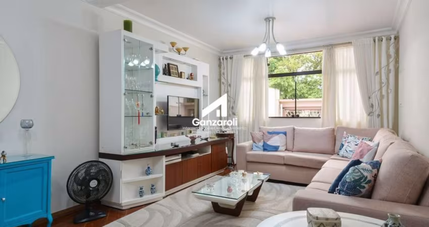Sobrado para Venda com 3 Quartos, 244m²