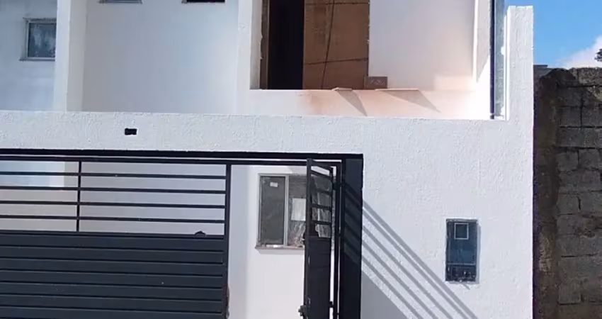 Lindos sobrados independentes novos à venda em poá em fase de acabamento,