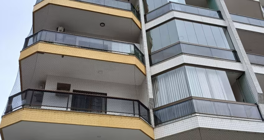 Cobertura duplex: 3 quartos com 2 suítes em bairro nobre de Cabo Frio