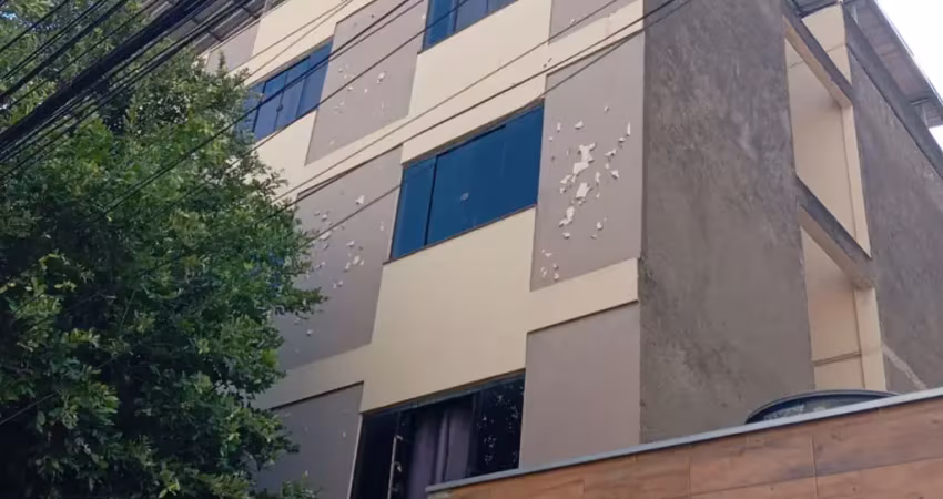 Excelente Apartamento de 02 quartos,pronto pra morar no primeiro andar .