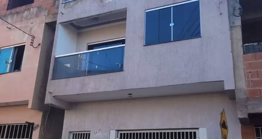 CASA DUPLEX NA AVENIDA ESEPRANÇA