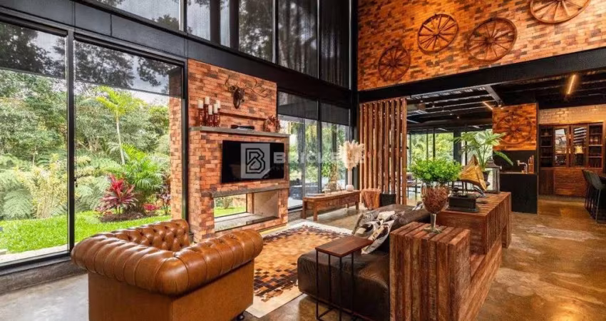 Casa de Condomínio em Quatro Barras, 470m², 4 Suítes à Venda