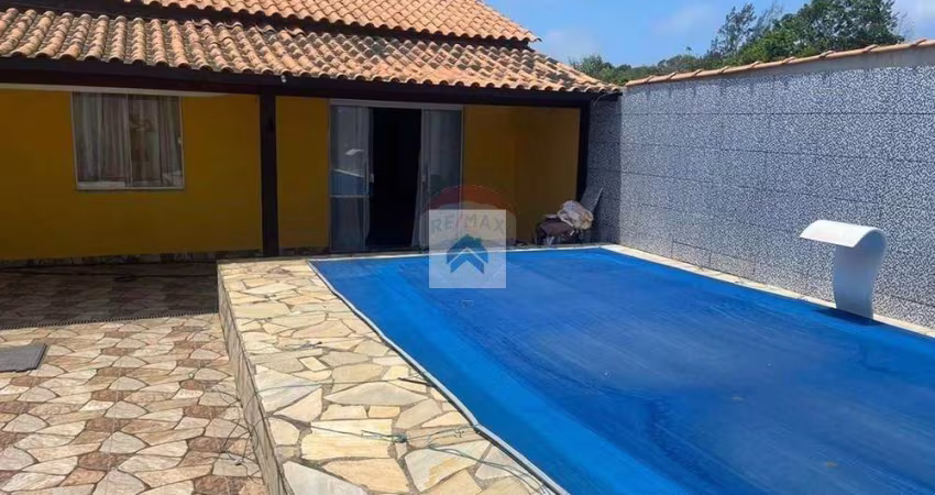 Casa à venda em Cabo Frio, Maria Joaquina (Tamoios), com 2 quartos, com 80 m²