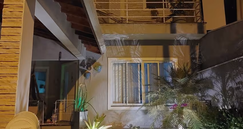 Sobrado à venda em Itaici, condomínio com lazer - Indaiatuba SP - 3 dorms sendo 1 suíte