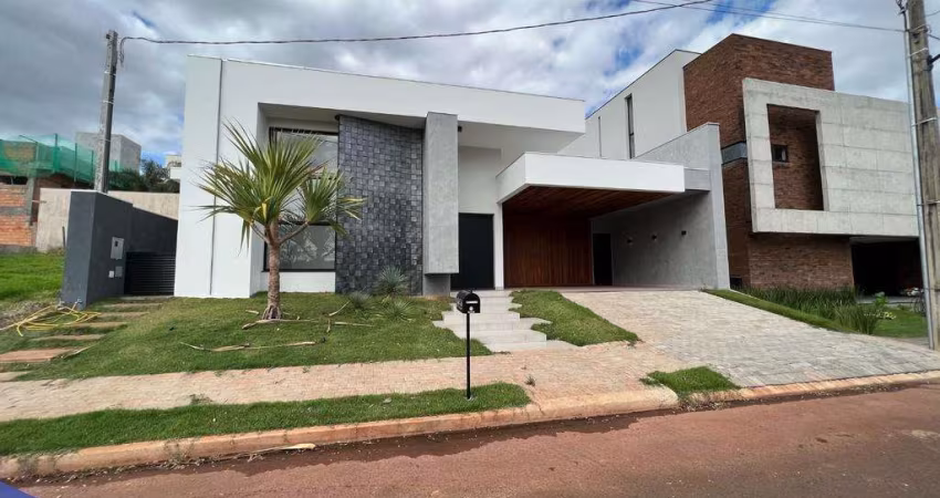 Casa à venda em Maringá, Chácaras Aeroporto, com 3 suítes, com 254.72 m