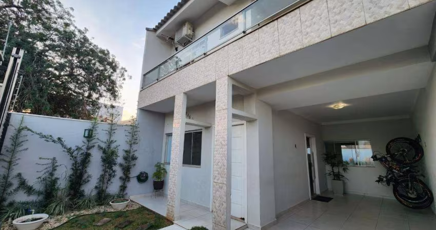 Sobrado à venda em Maringá, Jardim Brasil, com 4 quartos, com 250 m