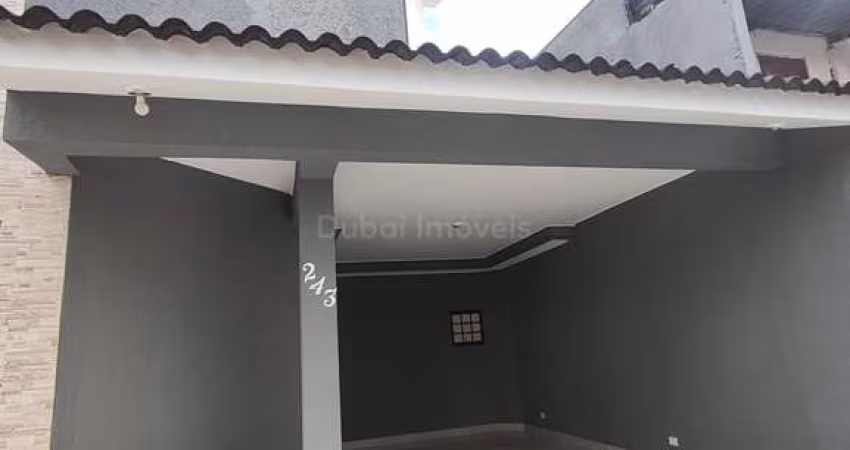 Ótimo Sobrado- 2 quadras do Hosp. HU - 3 Suítes - 4 garagens