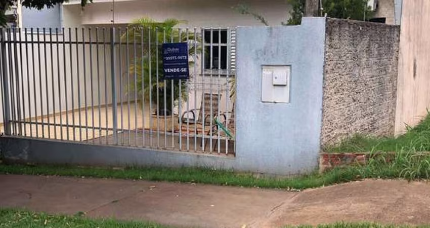 CASA A VENDA JARDIM GUAIRAÇA , COM 88,76 M  CONTRUÇÃO COM 1 SUÍTE E 2 QUARTOS