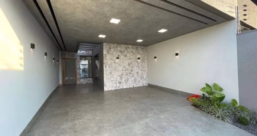 Casa alto padrão à venda com 3 suítes, área gourmet e piscina no jardim real. valor r  1.120.000,00.