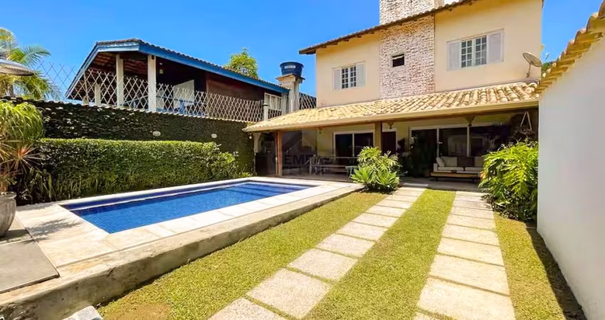 Casa com Piscina e Jardim - LOCAÇÃO ANUAL
