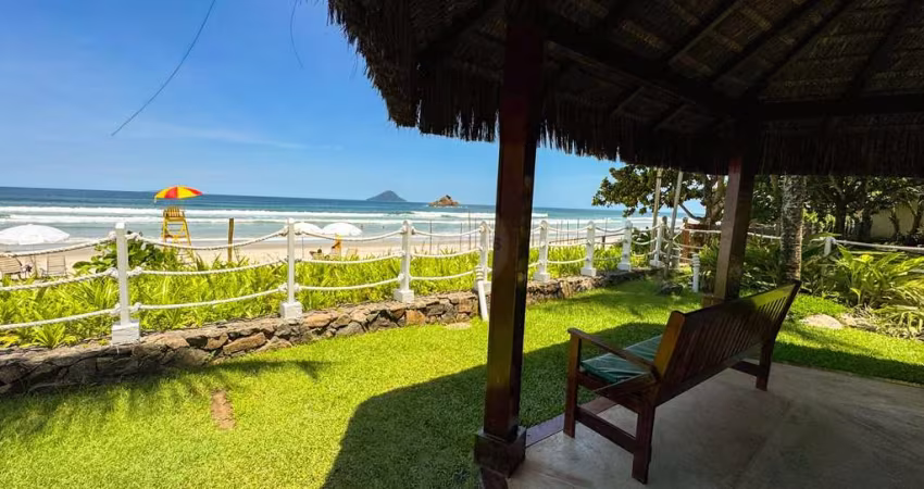 Casa de Condomínio com anexo pé na areia na Praia de Juquehy - VENDA E LOCAÇÃO ANUAL
