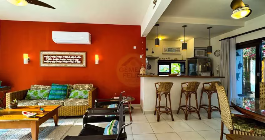 Casa térrea em condomínio fechado na Praia de Juquehy - À VENDA