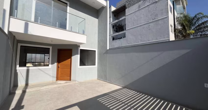 Casa para Venda em Volta Redonda, Jardim Belvedere, 3 dormitórios, 1 suíte, 3 banheiros, 2 vagas