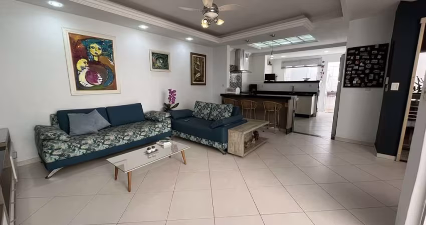 Casa para Venda em Volta Redonda, Aterrado, 4 dormitórios, 1 suíte, 3 banheiros, 2 vagas