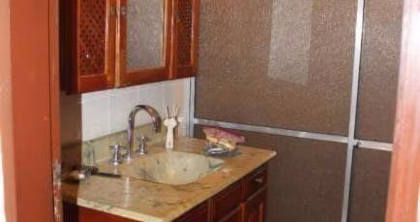 Casa para Venda em Osasco, Jardim Veloso, 5 dormitórios, 1 suíte, 2 banheiros, 3 vagas